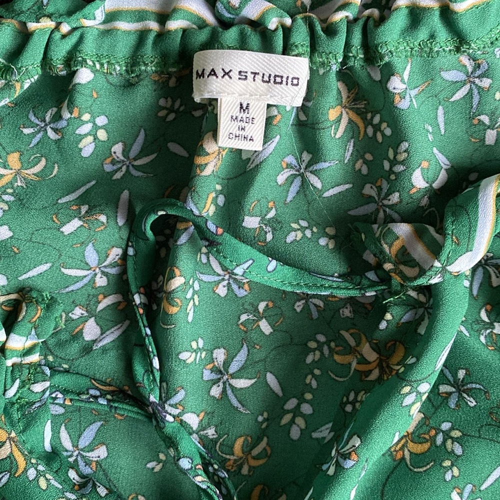 Max Studio blouse - Picture 2 of 4